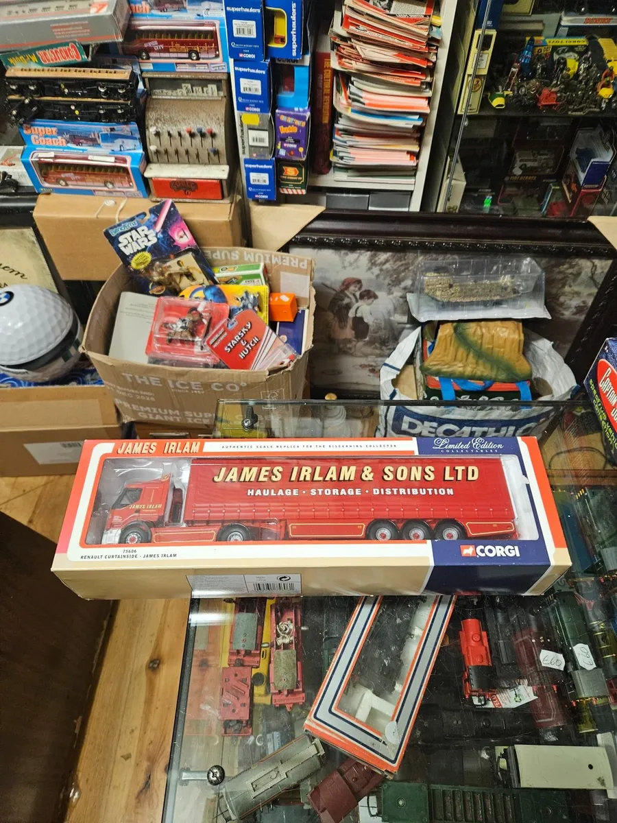 Corgi Renault Tractor Unit and Trailer - Image 2