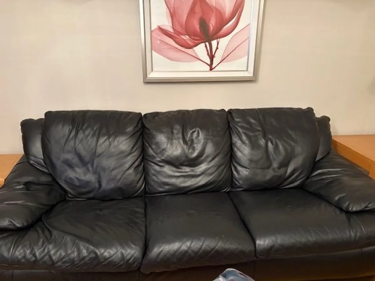 Black Leather Suite 3-1-1 - Image 1