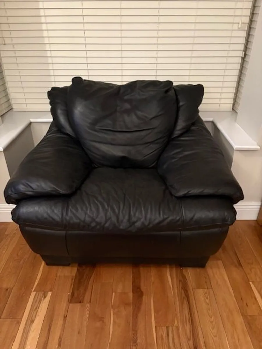 Black Leather Suite 3-1-1 - Image 2