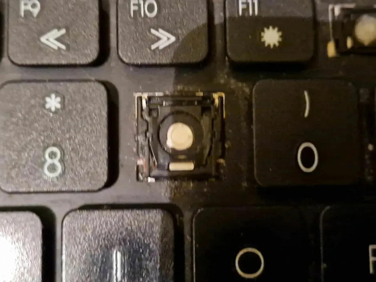 Packard Bell 15.6 Laptop, Model PEW91, 6GB, 500GB - Image 2