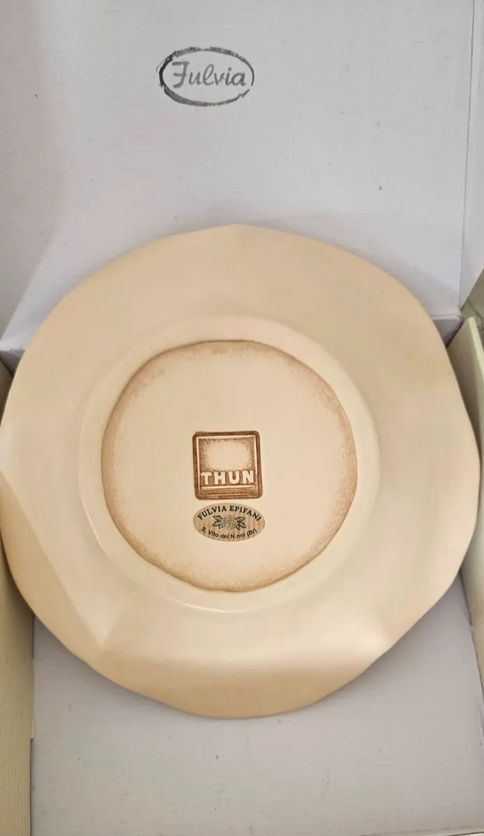 Thun Ceramic Table Centrepiece - Image 2