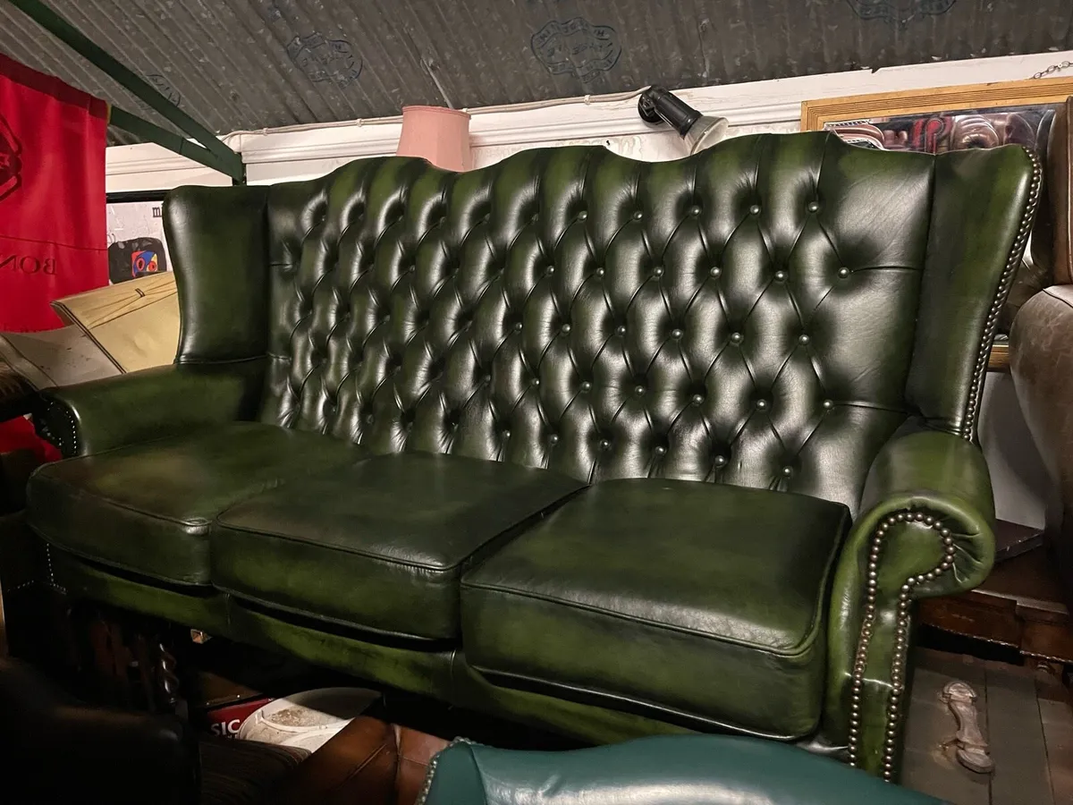 Chesterfield hi back sofa - Image 2