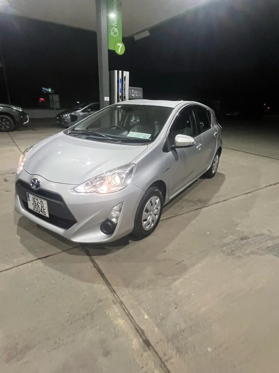 2016 Toyota Aqua - Image 4