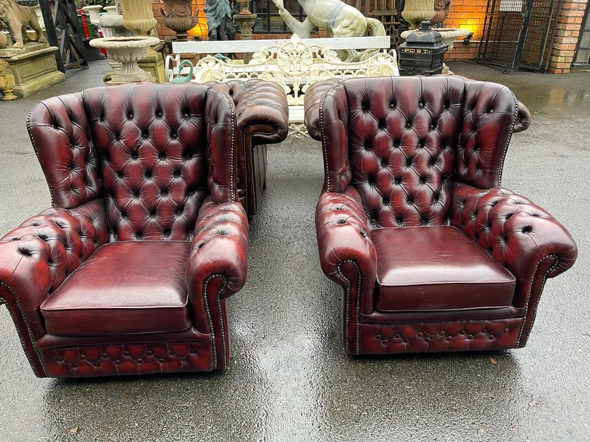 Original chesterfield club chairs - Image 1