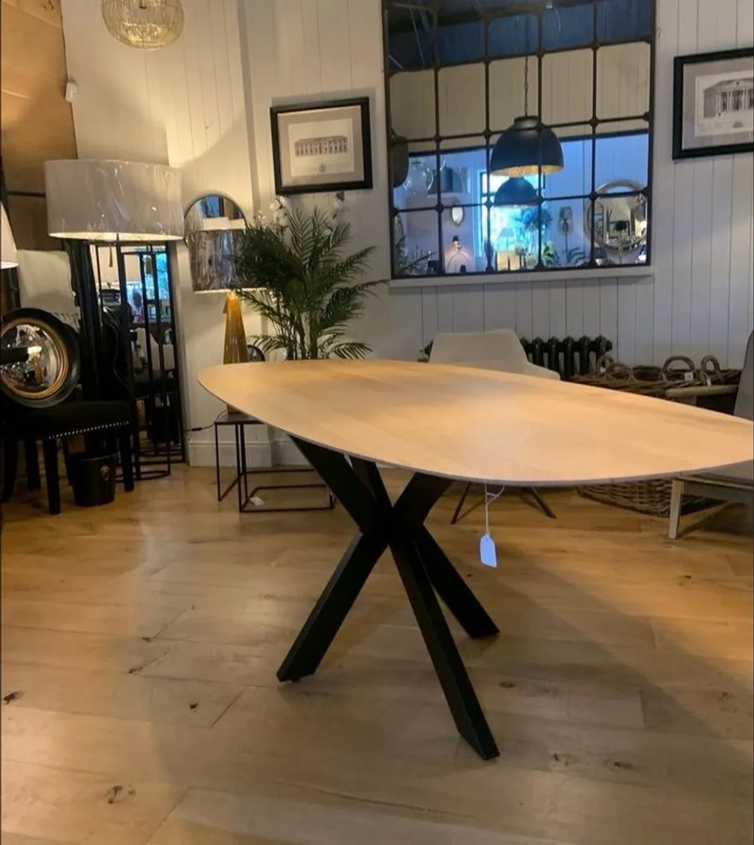 FOR SALE: Lifestyle Home Collection. Kinsley Dining Table + 8 Johnson Rotating Dining Chairs (Like New) - Image 3