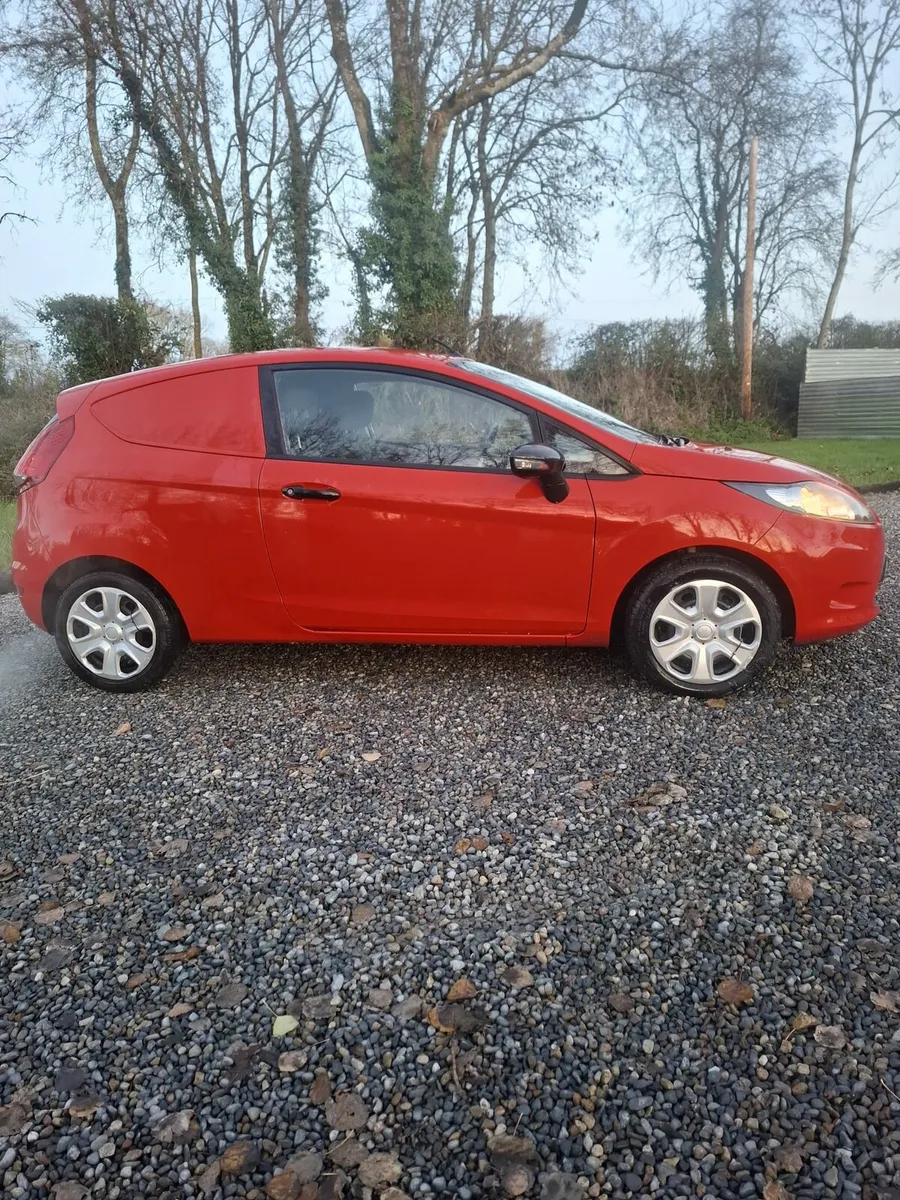 Ford Fiesta Van 1.4TDCI - Image 4