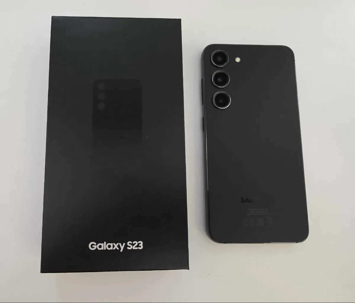 Samsung S23 256GB 8GB + 6 covers - Image 1