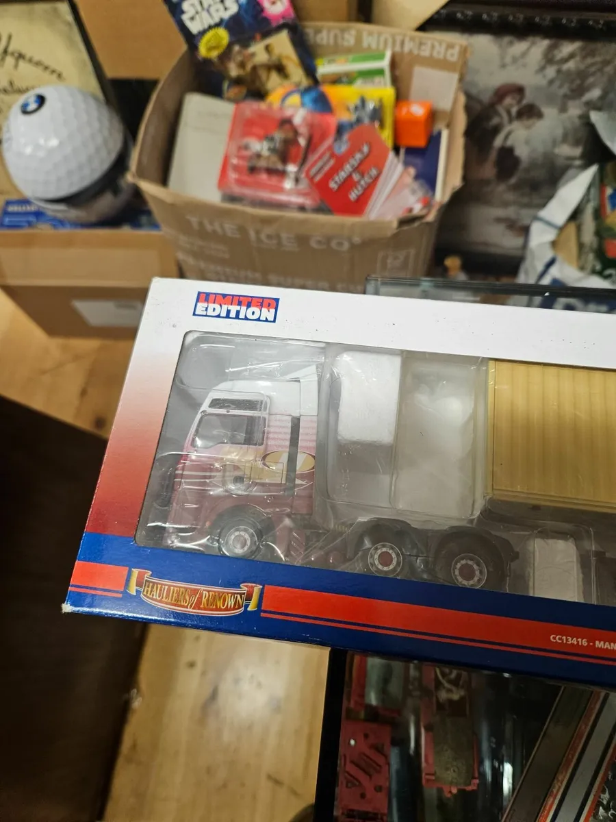 Corgi MAN Tractor unit and Trailer - Image 2