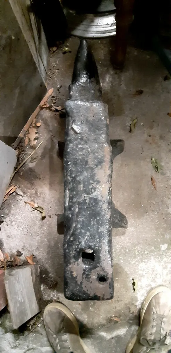 Blacksmiths anvil - Image 3