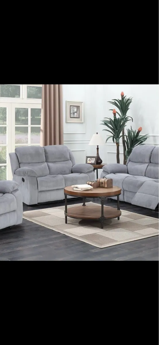Brand new Judy 3 plus 2 recliners reduced