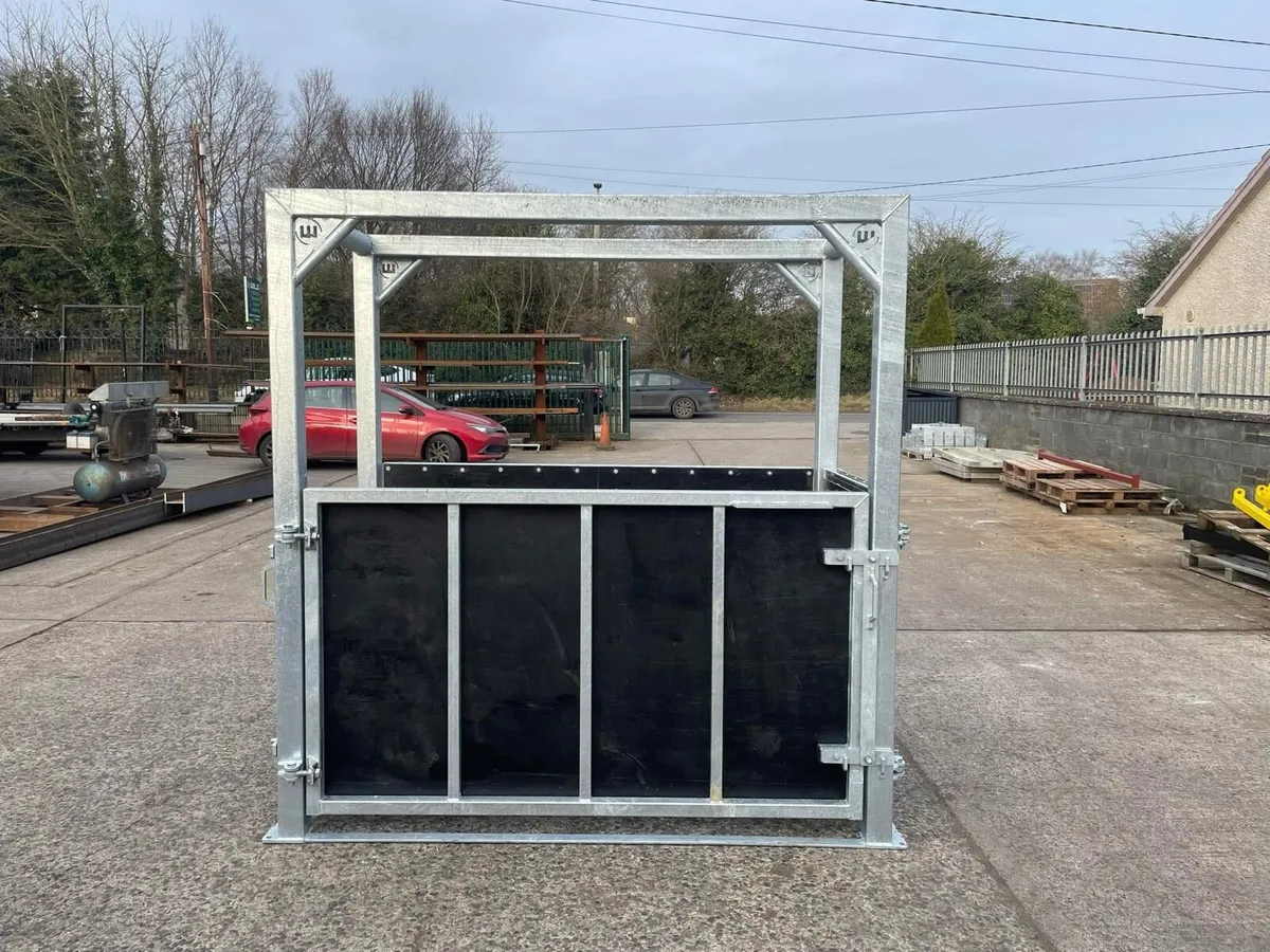 Horse Stocks - Image 2