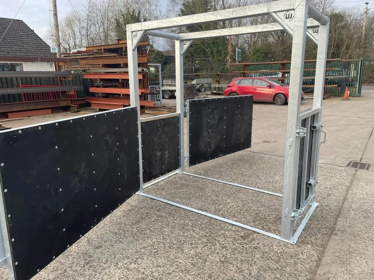 Horse Stocks - Image 3