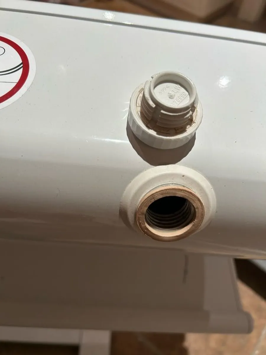 Miele rotary steam iron excellent condition - Image 3