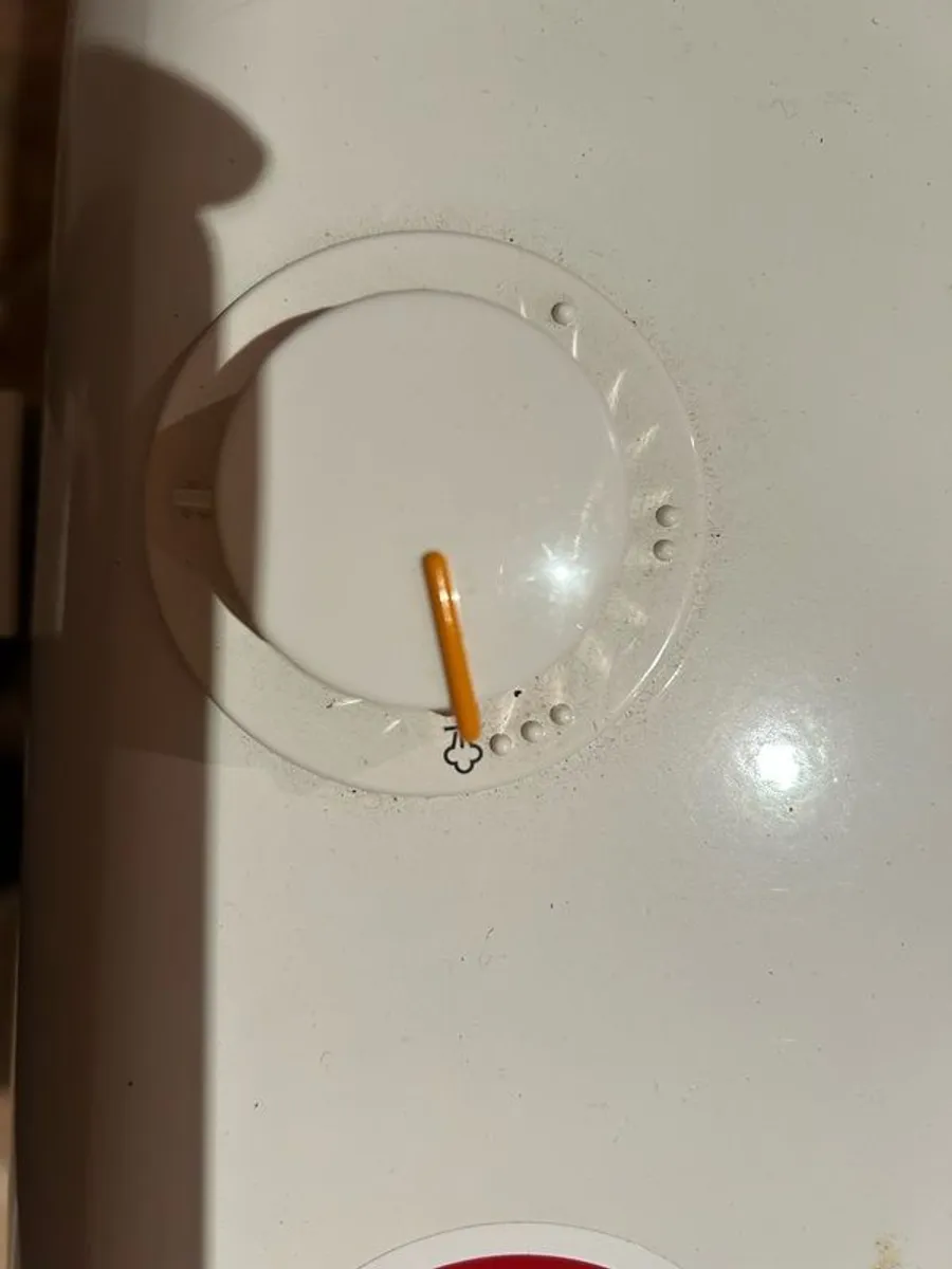 Miele rotary steam iron excellent condition - Image 4