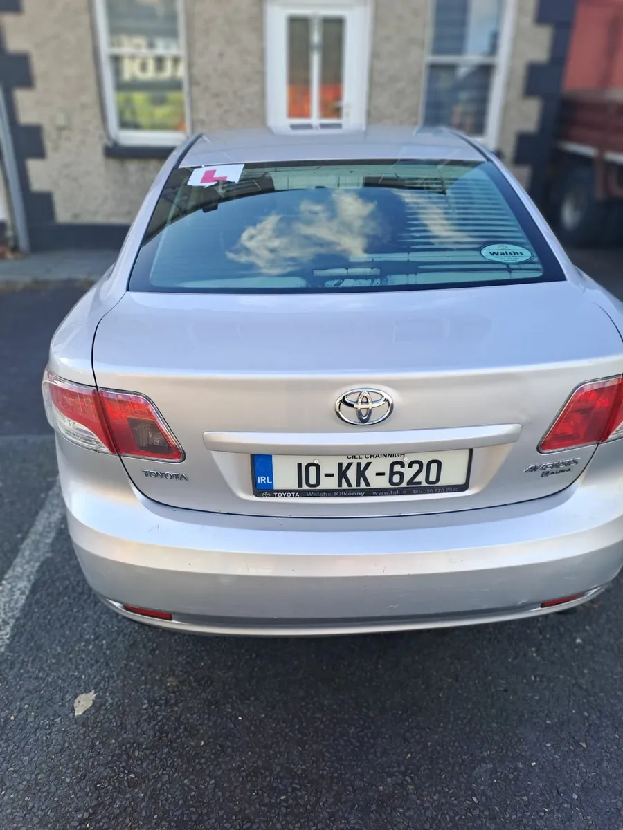 Toyota Avensis 2010 - Image 4