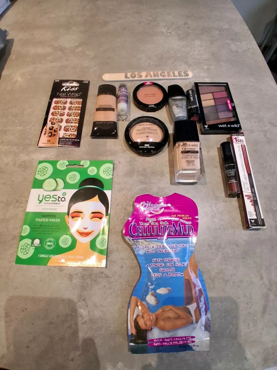 Make up sets for sale - Image 2