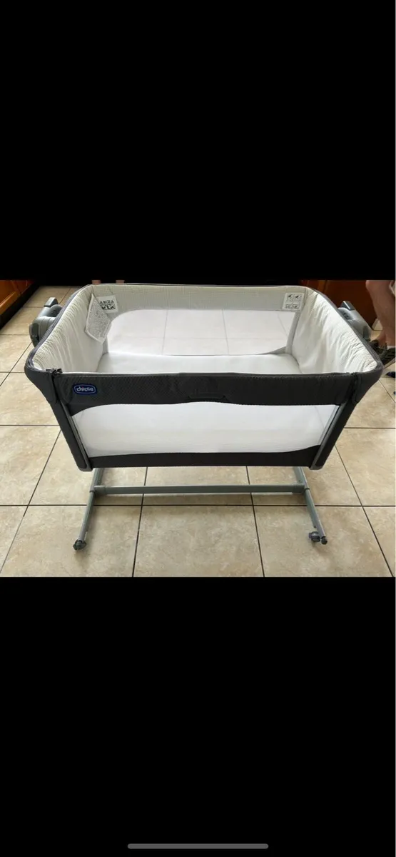 Chicco next to me cot - Image 3