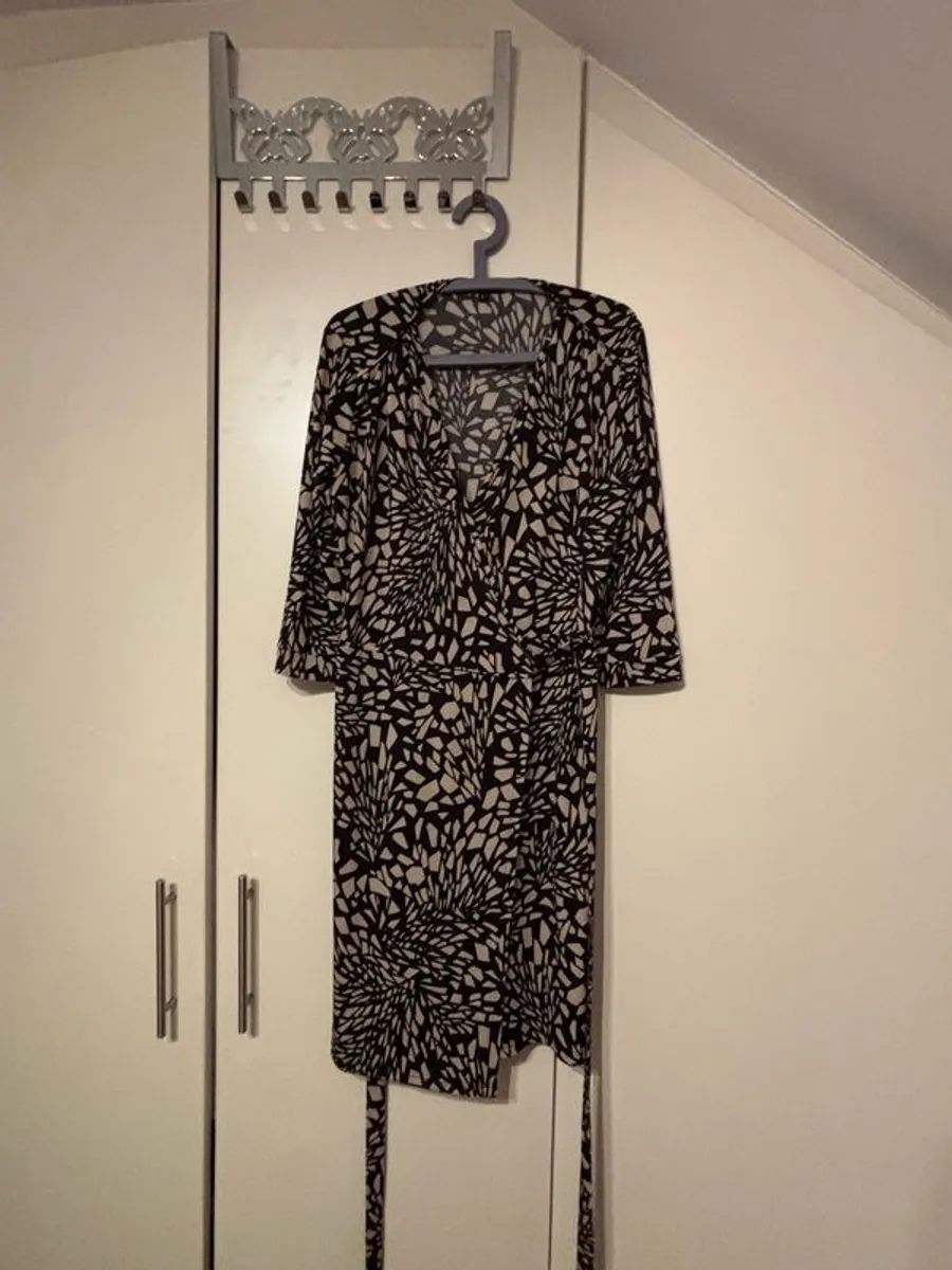 womens clothes - Image 1