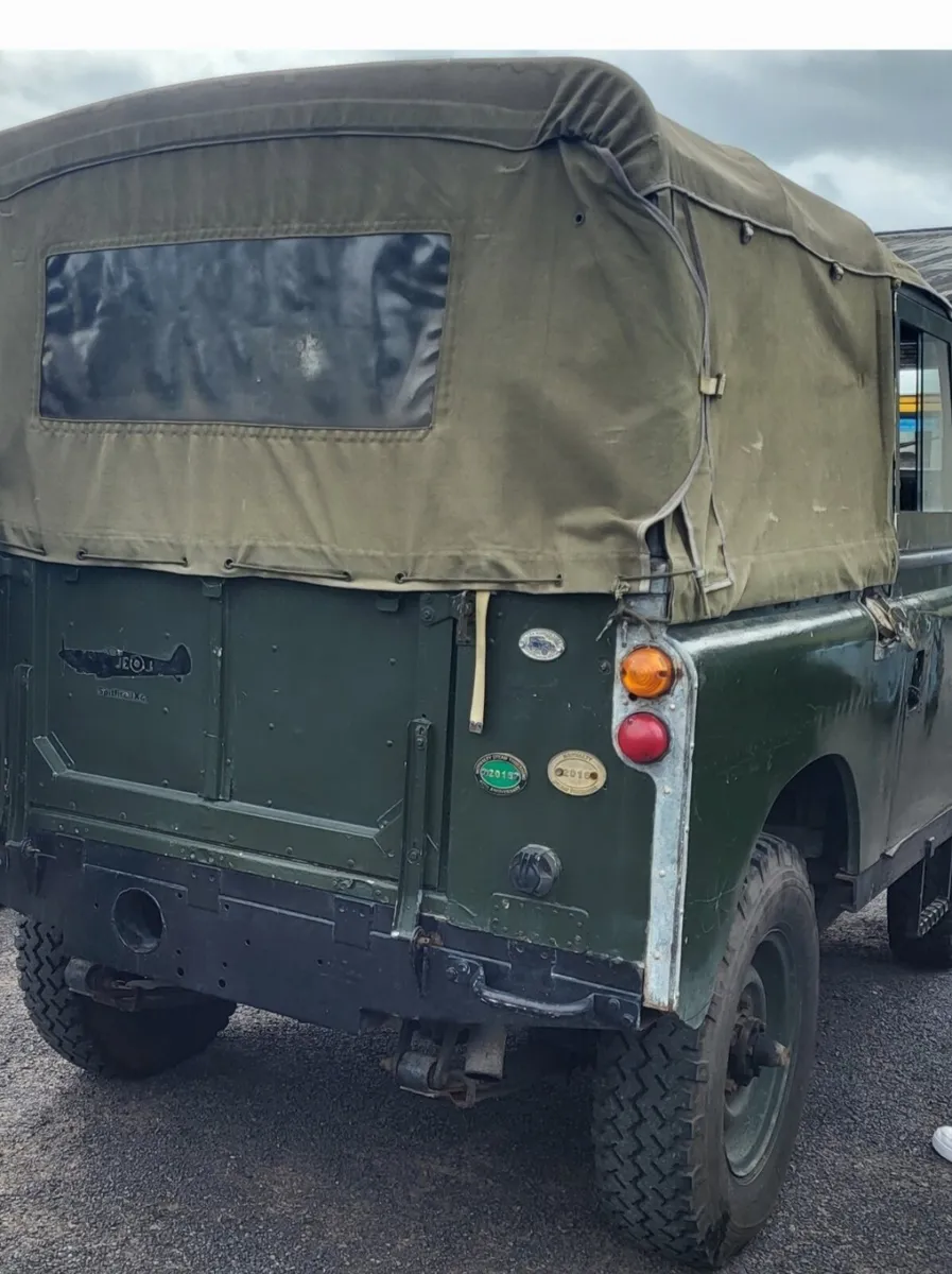 Vintage Land Rover series 2a - Image 2