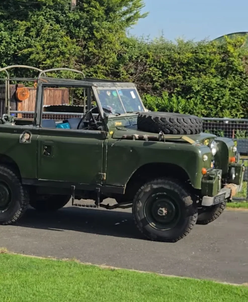 Vintage Land Rover series 2a - Image 3
