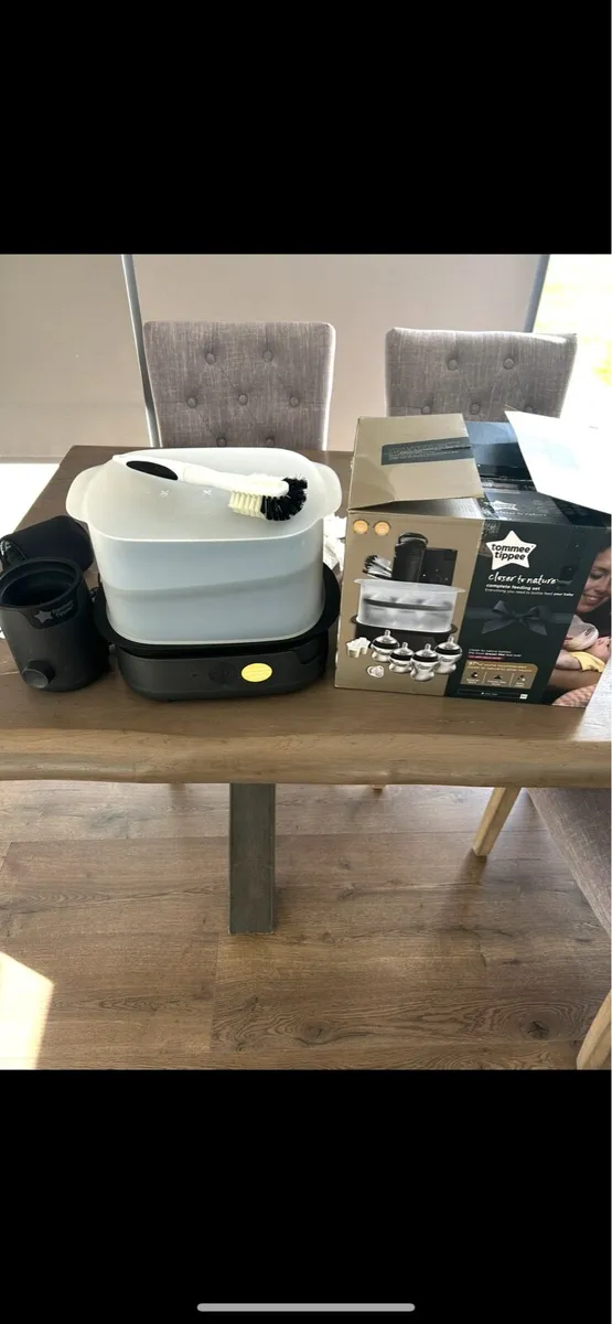 Tommy Tipee Sterilizer & bottle warmer - Image 1