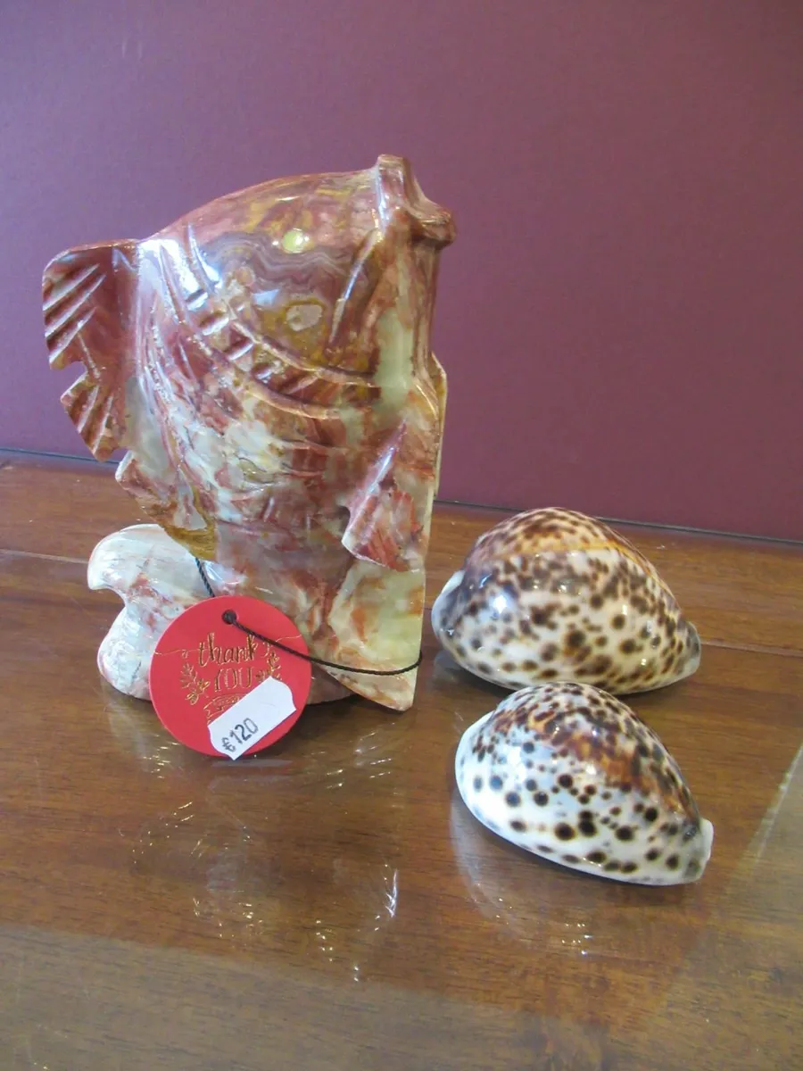 Antique  vintage FISH SCULPTURE marble ornament - Image 2