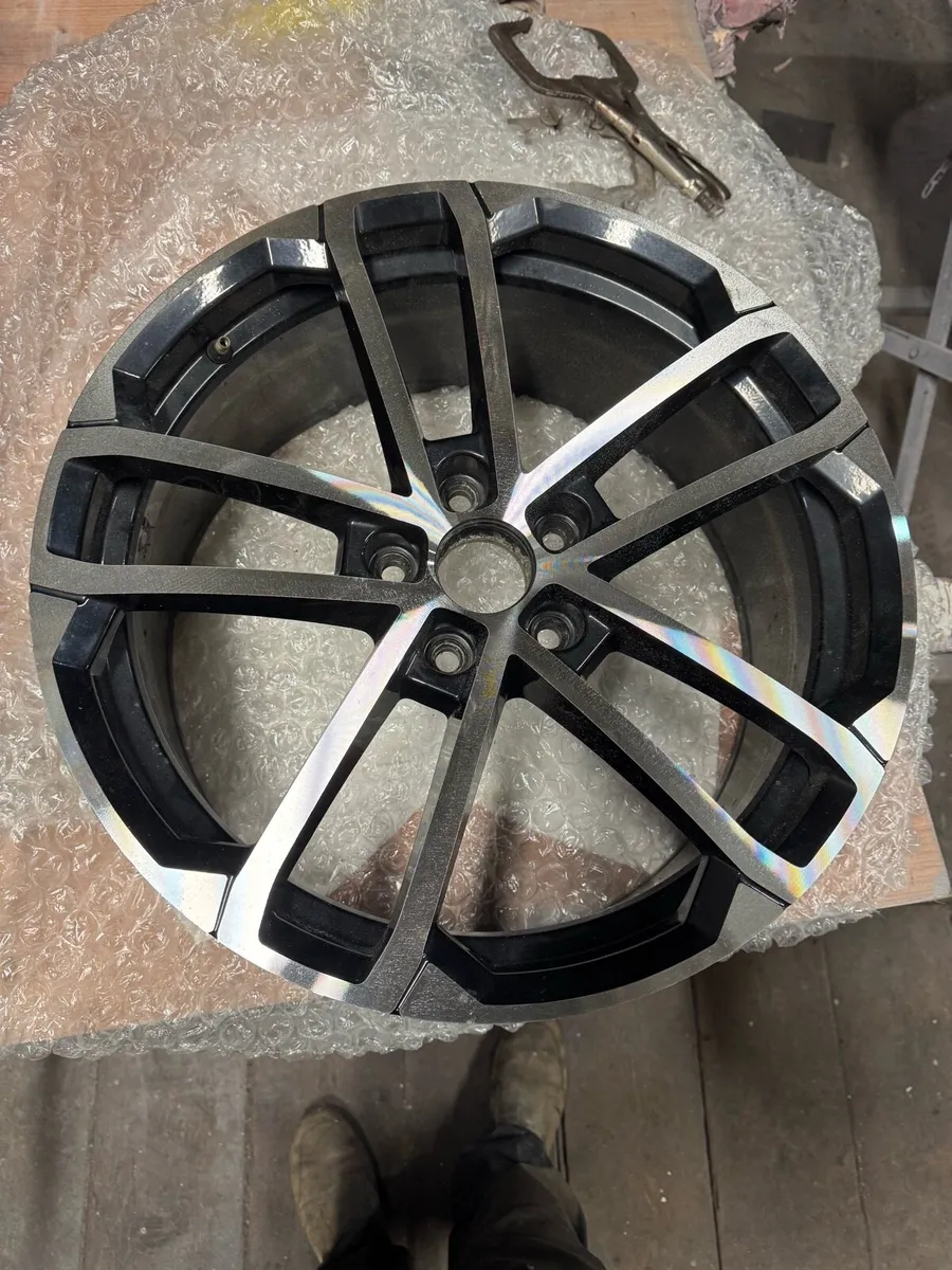 One as new 18” Alloy - Image 2