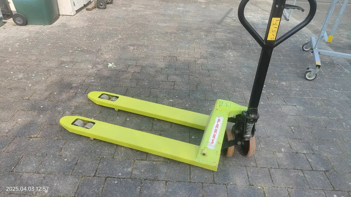 Pallet Truck - Image 2
