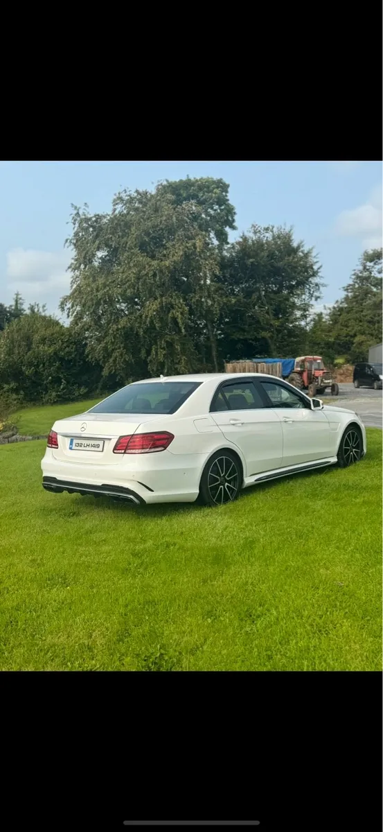 2013 Eclass Mercedes - Image 2