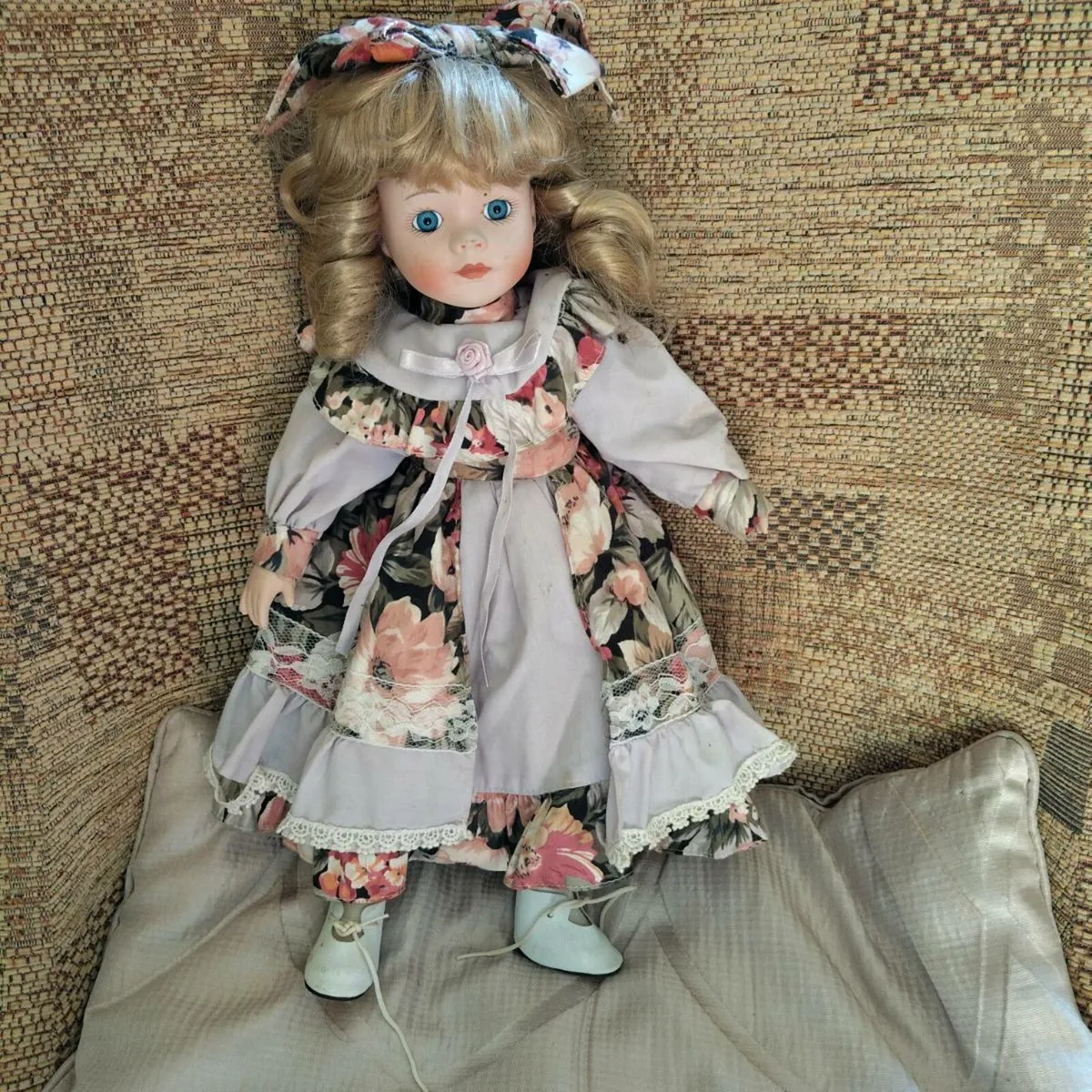 Vintage Porcelain doll - Image 4