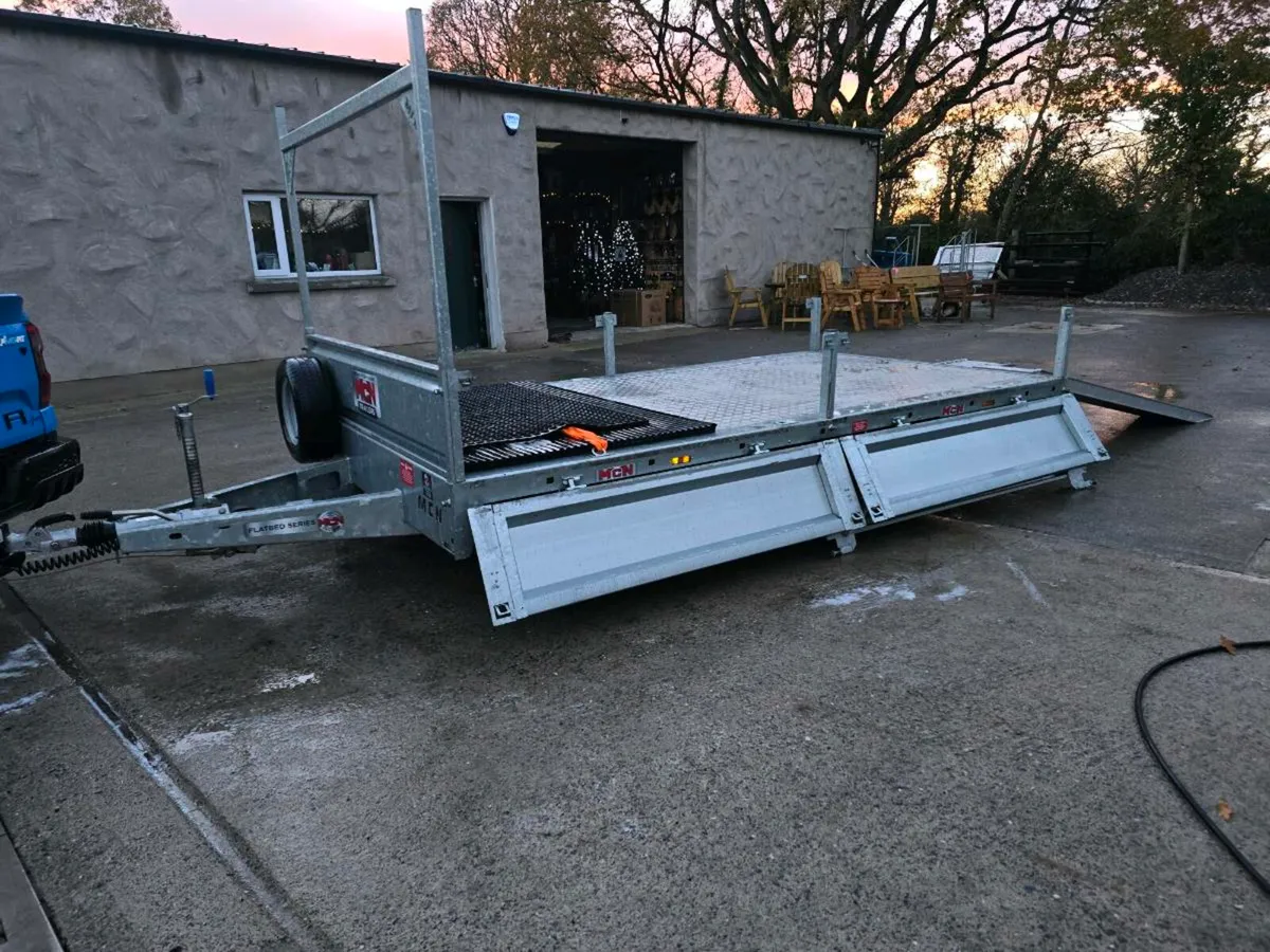 Like new 12ft mcn dropside trailer ramps - Image 4