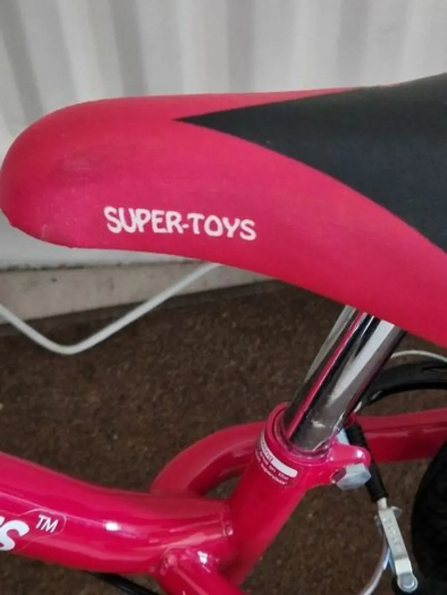 SUPERTOYS Balance Bike in Excellent/NEW condition - Image 4
