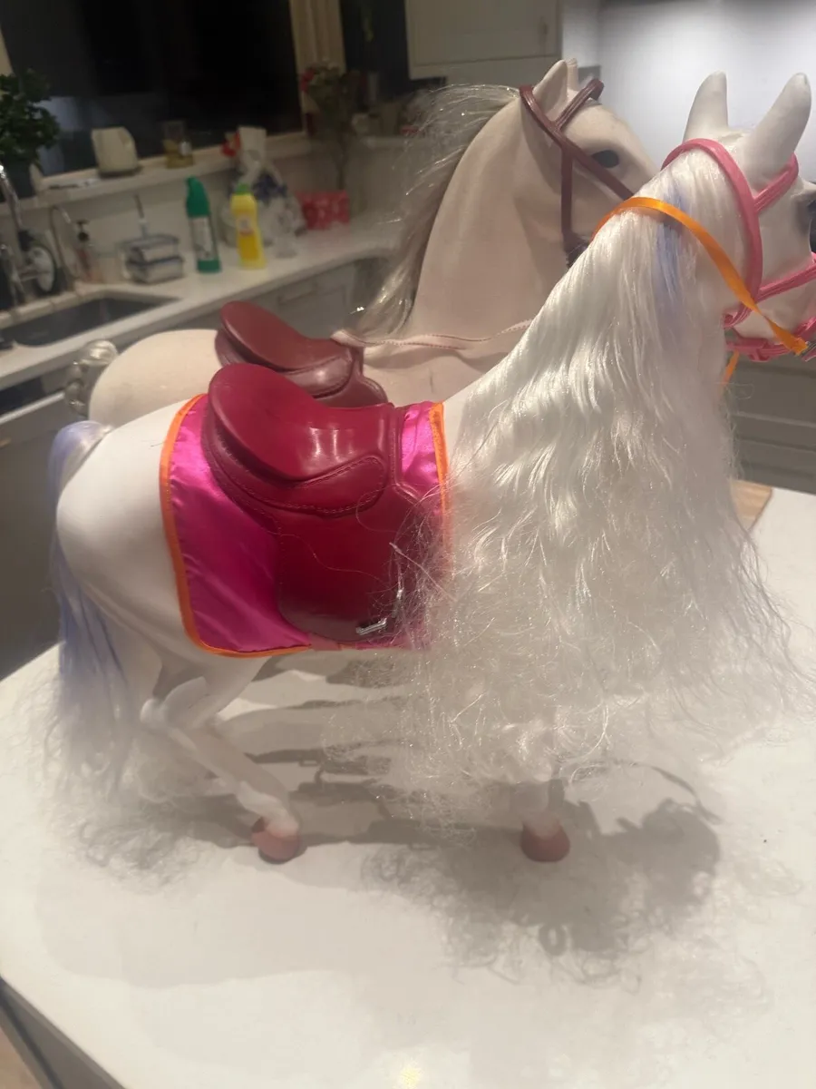 Generation school and horses - Image 1