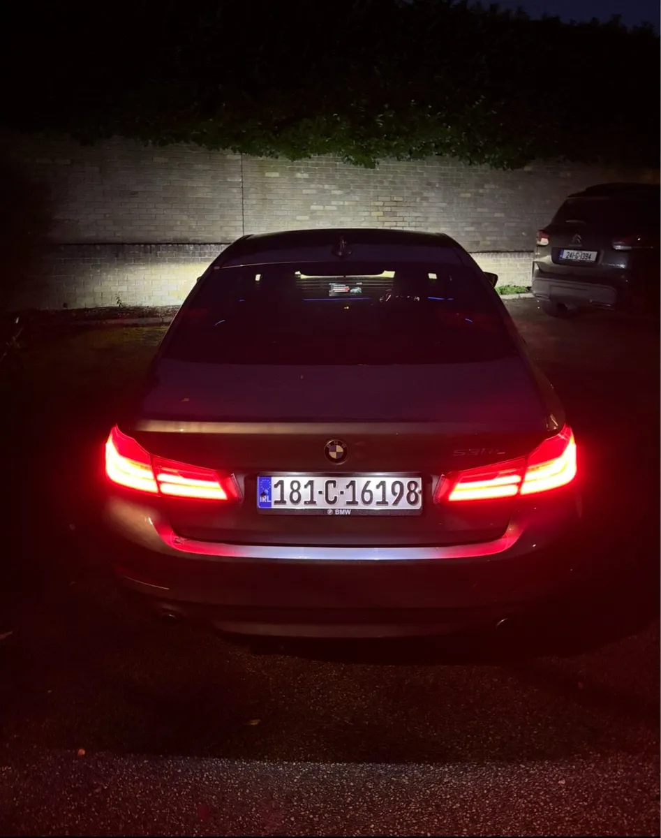 2018 BMW 5 SERIES 530E 252 BHP - Image 4