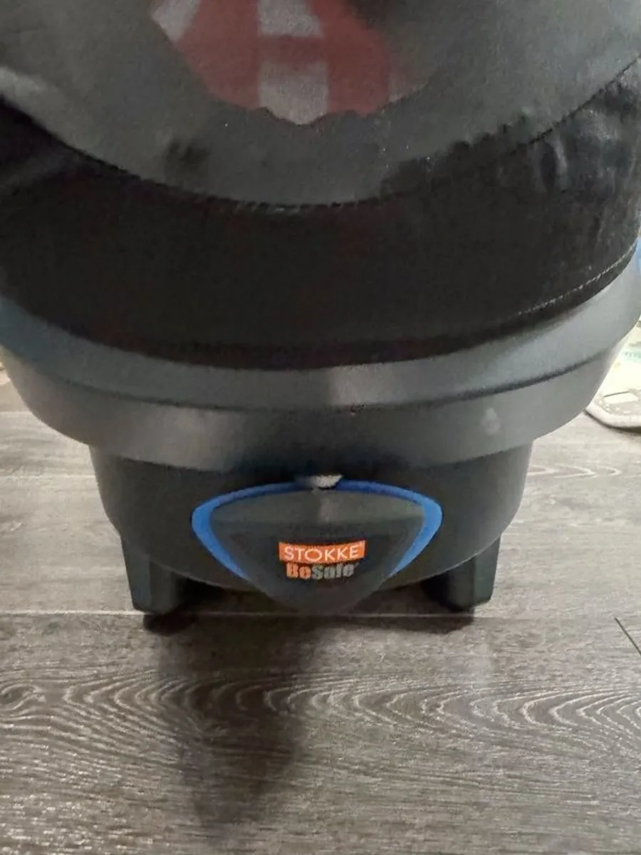 Stokke Car Seat  from new baby - Image 4