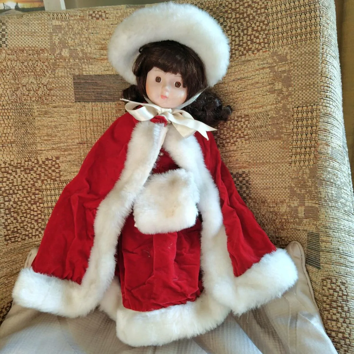 Vintage porcelain doll - Image 2