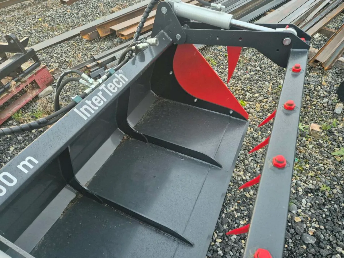 Bucket grab - Image 3