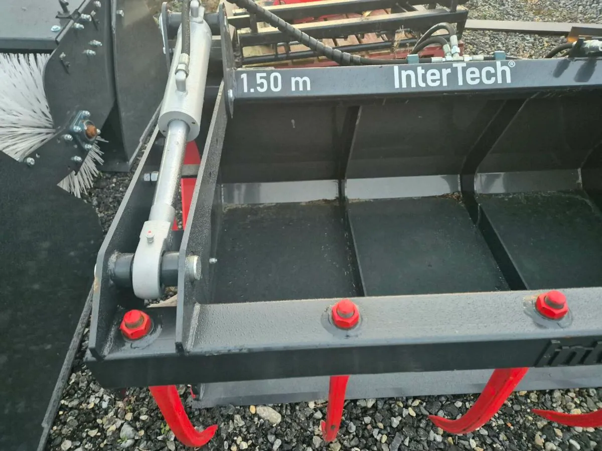 Bucket grab - Image 4