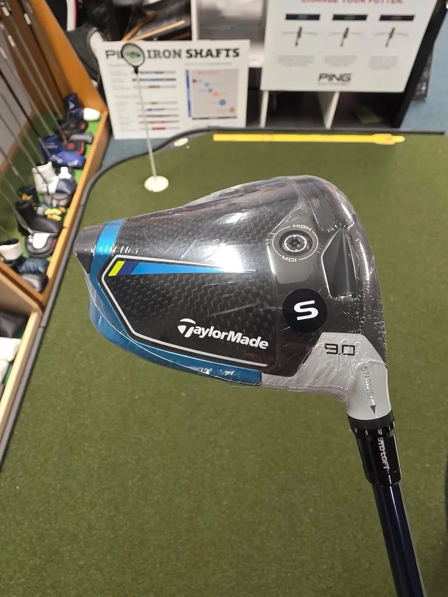 Brand New Taylormade Sim2 Max - Image 2