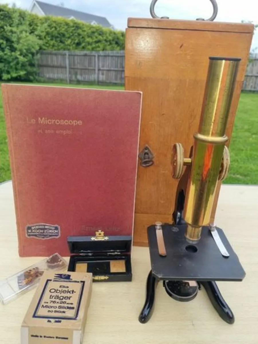 Leitz microscope - Image 1