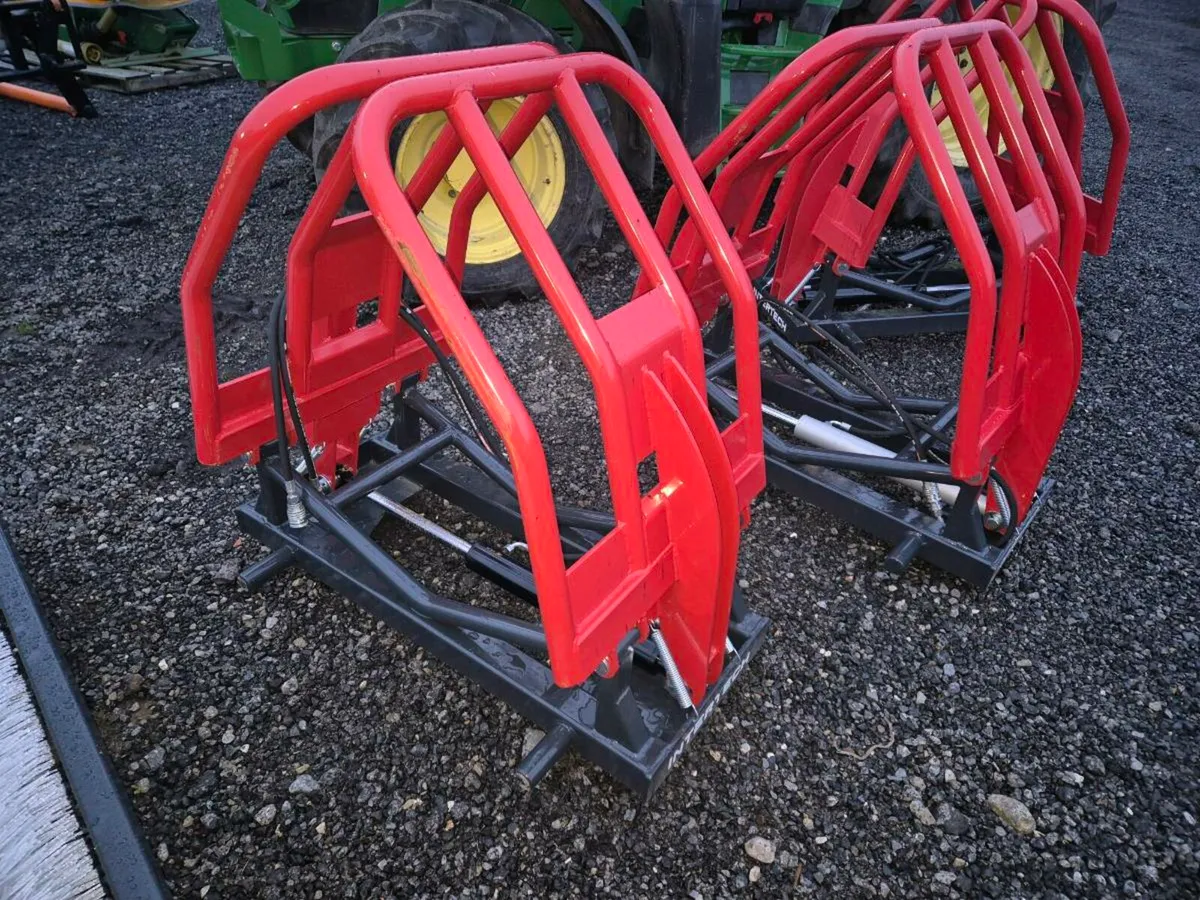 Intertech bale grabs - Image 3