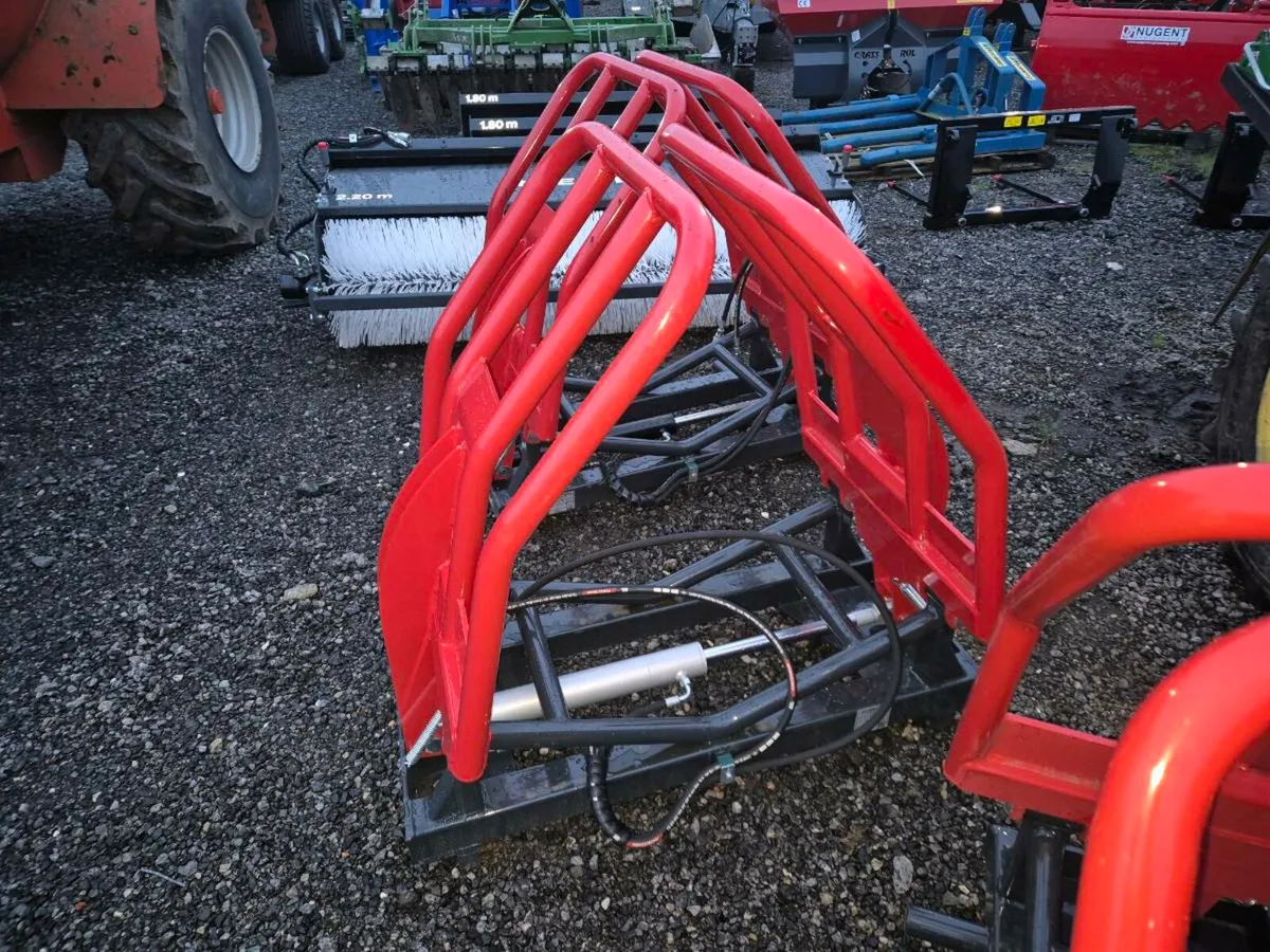 Intertech bale grabs - Image 4