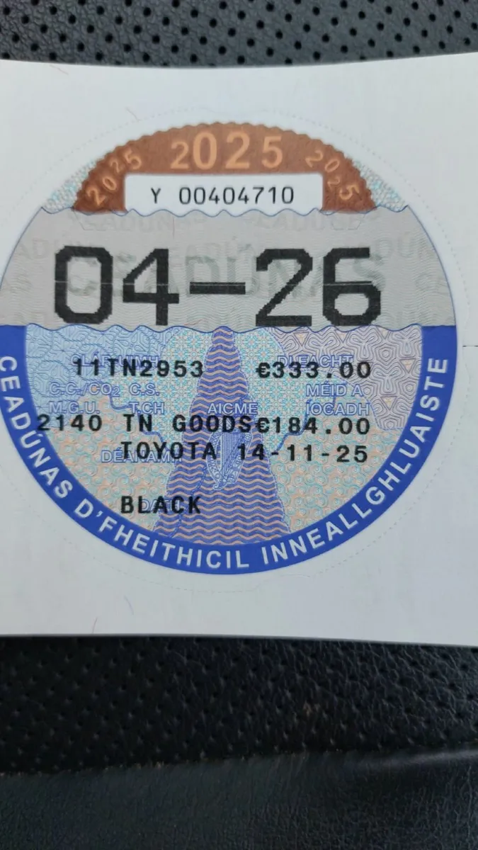 Toyota Hilux 3.0 D4D Invincible D/C 171BHP, 2011 - Image 2