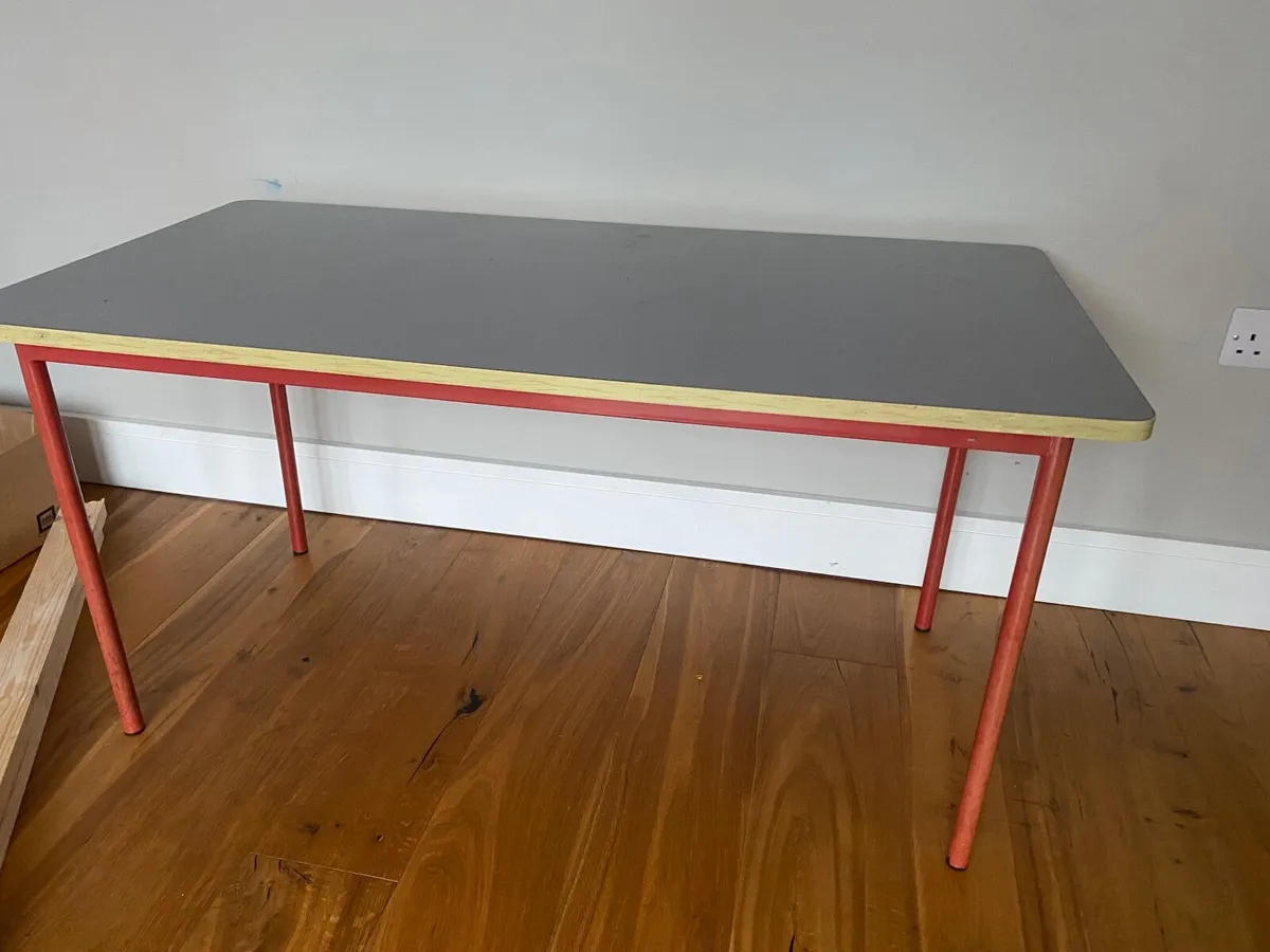 School table and chairs - Image 1