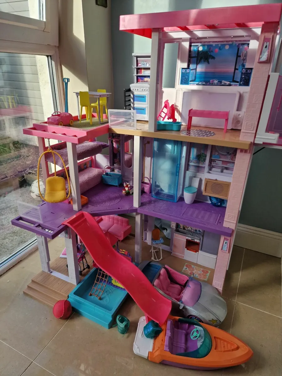Barbie Dream House & Accessories - Image 2