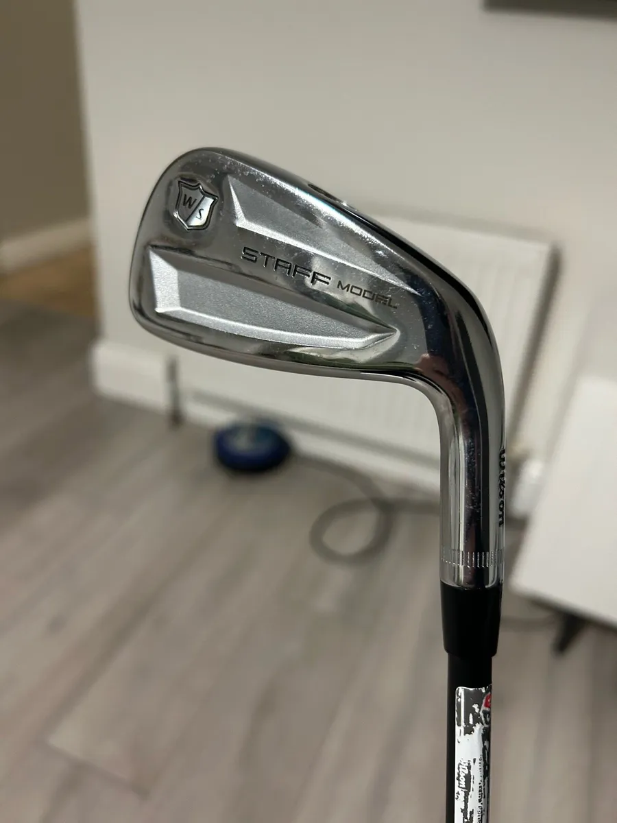 Wilson staff driving iron - Image 1