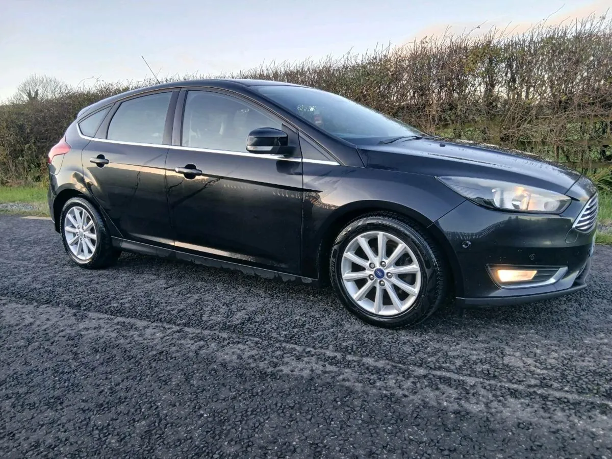 151 FORD FOCUS 1.0 TITANIUM - Image 1