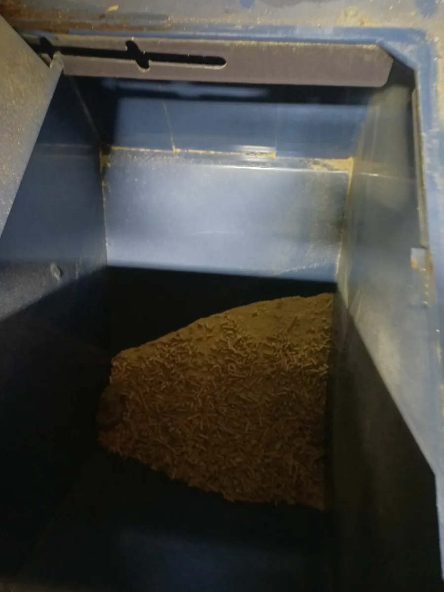 Wood pellet boiler - Image 1