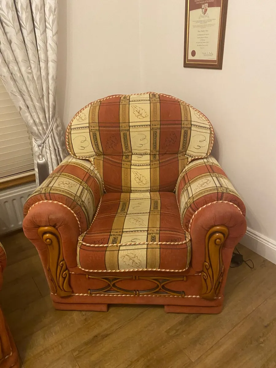 Three piece suite - Image 3