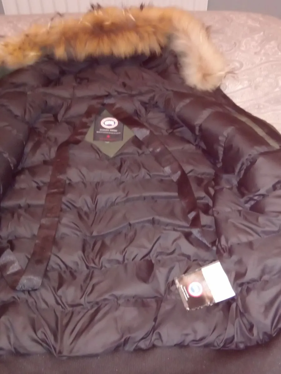 LADYS CANADA GOOSE JACKET - Image 2